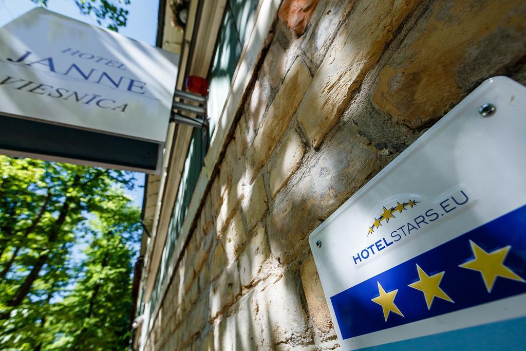 Janne Hotel Riga Exterior photo