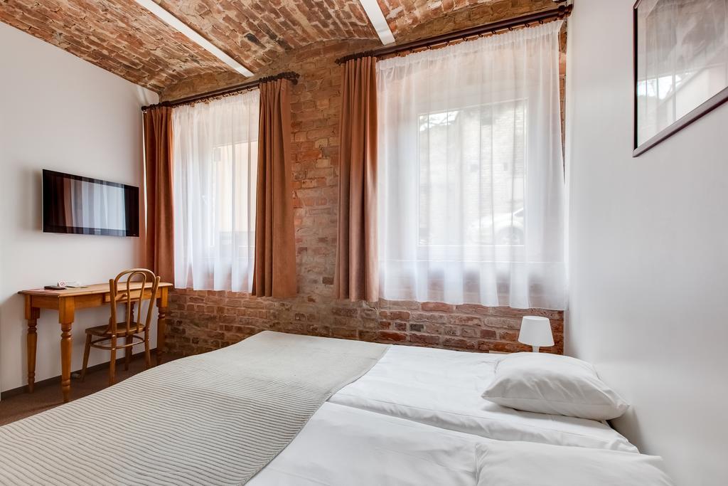 Janne Hotel Riga Room photo